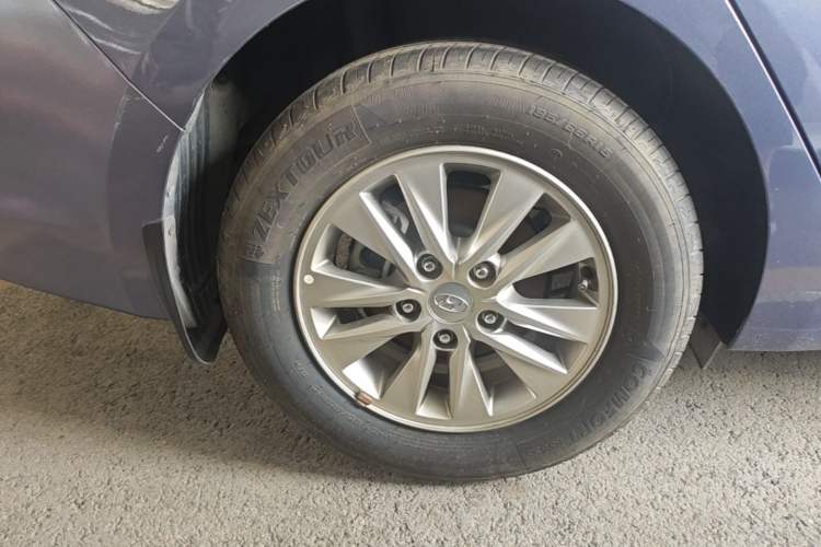 Used Hyundai Celesta 2018 1.6L Automatic GL Enjoyment Edition China VI compliant Right Rear Wheel Hub