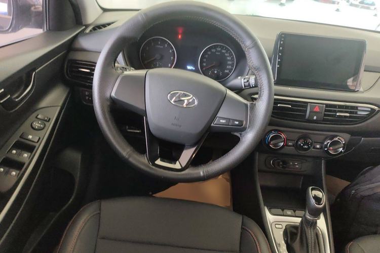 Used Hyundai Celesta 2018 1.6L Automatic GL Enjoyment Version China V Standard Steering Wheel
