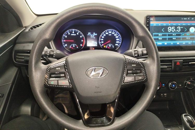 Used Hyundai Celesta 2018 1.6L Automatic GL Enjoyment Edition China VI compliant Steering Wheel