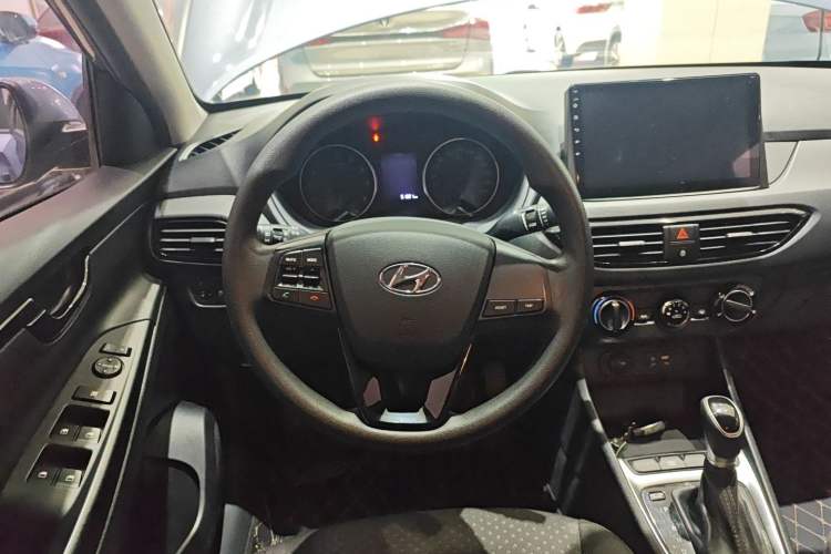 Used Hyundai Celesta 2018 1.6L Automatic GL Enjoyment Version China V Standard Steering Wheel