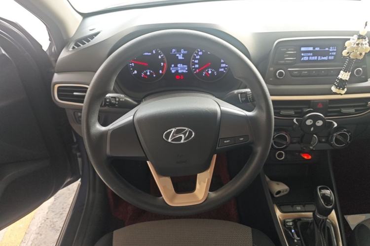 Used Hyundai Celesta 2018 1.6L Automatic GL Enjoyment Edition China VI compliant Steering Wheel