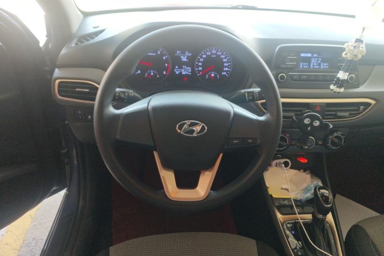 Used Hyundai Celesta 2018 1.6L Automatic GL Enjoyment Edition China VI compliant Steering Wheel