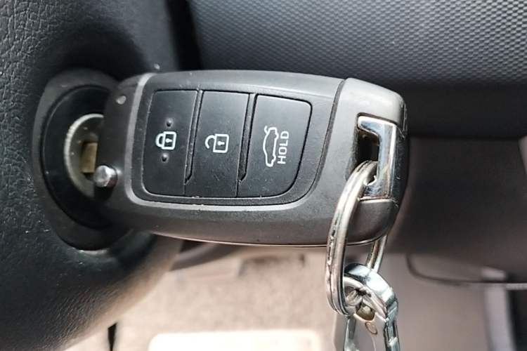 Used Hyundai Celesta 2018 1.6L Automatic GL Enjoyment Edition China VI compliant Vehicle Key