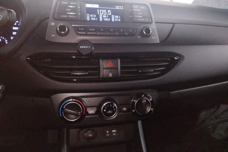 Used Hyundai Celesta 2018 1.6L Automatic GL Enjoyment Version China V Standard Audio And AC Panel