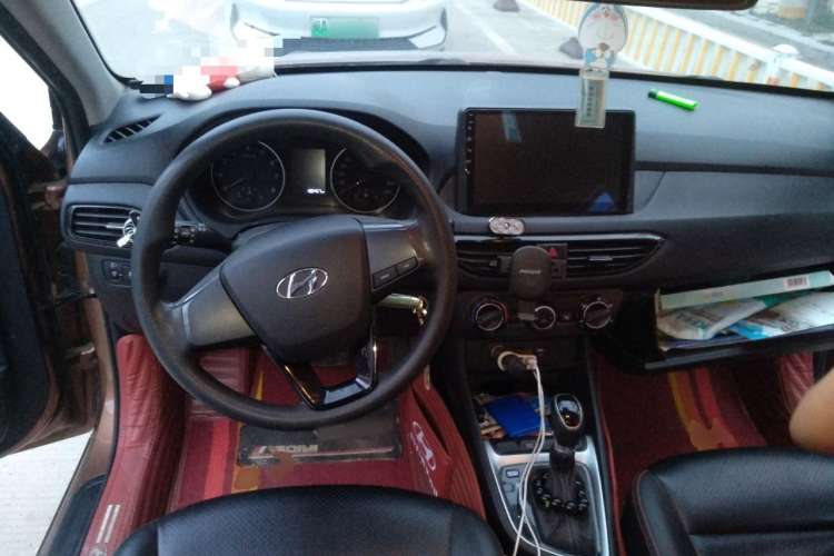 Used Hyundai Celesta 2018 1.6L Automatic GL Enjoyment Version China V Standard Center Console