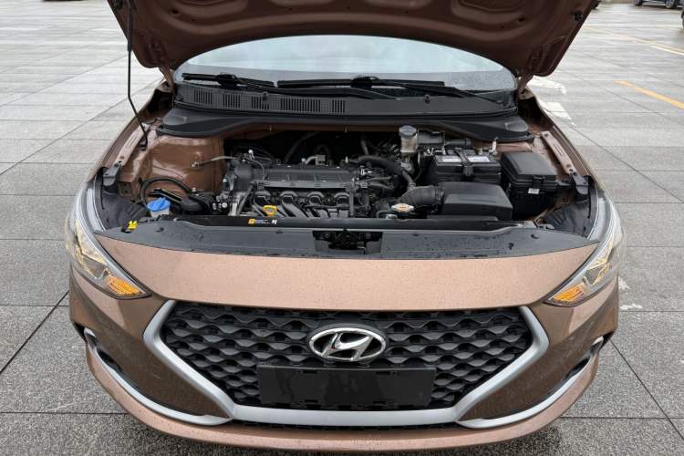 Used Hyundai Celesta 2018 1.6L Automatic GL Enjoyment Version China V Standard Engine Bay