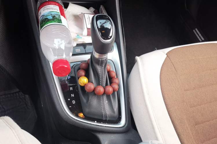 Used Hyundai Celesta 2018 1.6L Automatic GL Enjoyment Version China V Standard Gear Lever