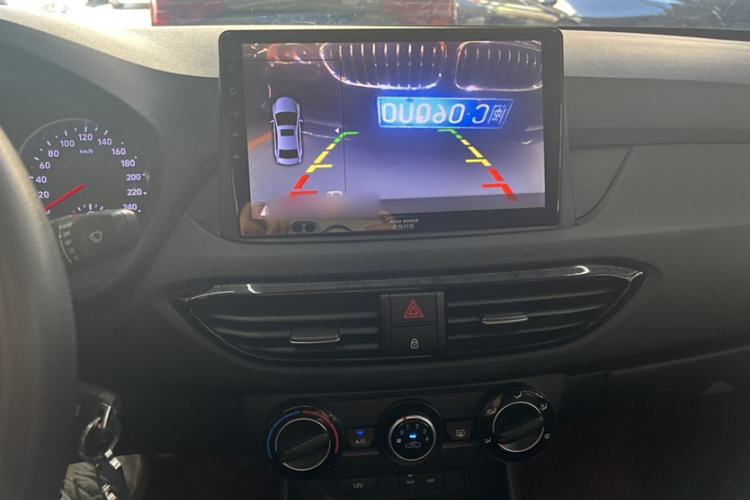 Used Hyundai Celesta 2018 1.6L Automatic GL Enjoyment Version China V Standard Interior 3