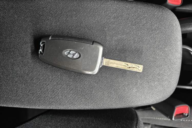 Used Hyundai Celesta 2018 1.6L Automatic GL Enjoyment Version China V Standard Interior 3