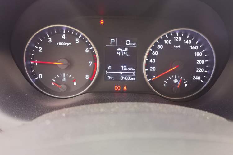 Used Hyundai Celesta 2018 1.6L Automatic GL Enjoyment Version China V Standard Odometer Close Up