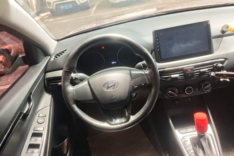 Used Hyundai Celesta 2018 1.6L Automatic GL Enjoyment Version China V Standard Steering Wheel