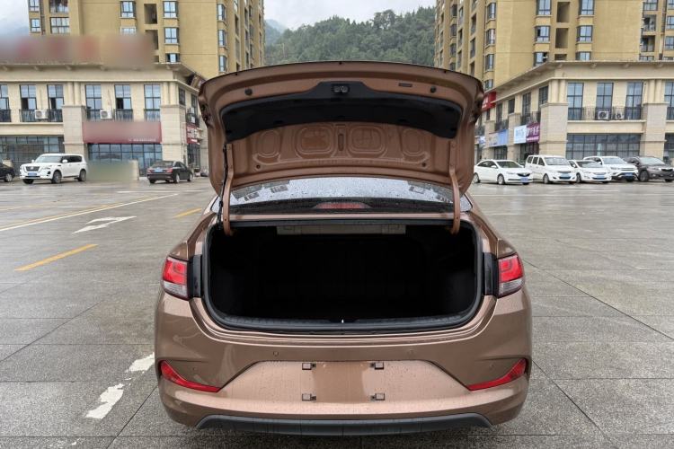 Used Hyundai Celesta 2018 1.6L Automatic GL Enjoyment Version China V Standard Trunk