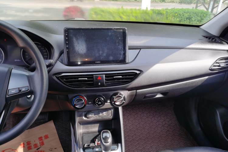 Used Hyundai Celesta 2018 1.6L Automatic GL Enjoyment Version China V Standard Audio And AC Panel
