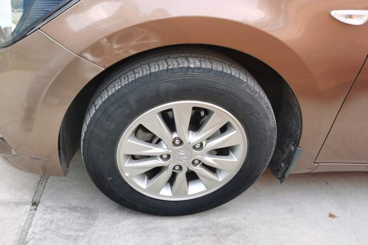 Used Hyundai Celesta 2018 1.6L Automatic GL Enjoyment Version China V Standard Left Front Wheel Hub