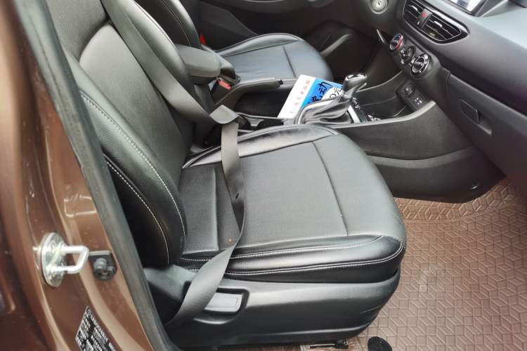 Used Hyundai Celesta 2018 1.6L Automatic GL Enjoyment Version China V Standard Right Front Seat