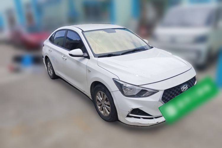 Used Hyundai Celesta 2018 1.6L Automatic GL Enjoyment Edition China VI compliant Front Right 45 Deg