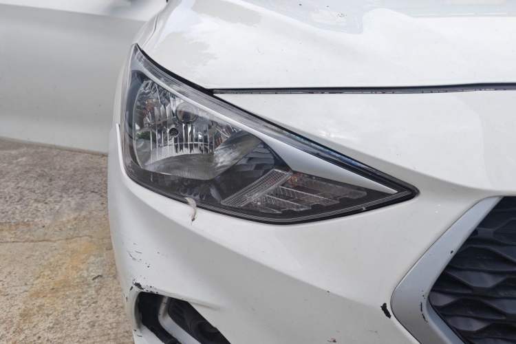 Used Hyundai Celesta 2018 1.6L Automatic GL Enjoyment Edition China VI compliant Right Front Headlight