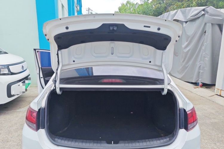 Used Hyundai Celesta 2018 1.6L Automatic GL Enjoyment Edition China VI compliant Trunk