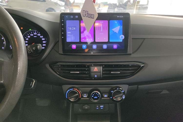 Used Hyundai Celesta 2018 1.6L Automatic GL Enjoyment Edition China VI compliant Audio And AC Panel