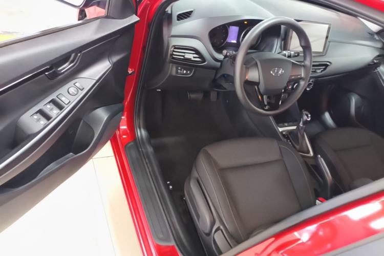 Used Hyundai Celesta 2018 1.6L Automatic GL Enjoyment Version China V Standard Driver Seat