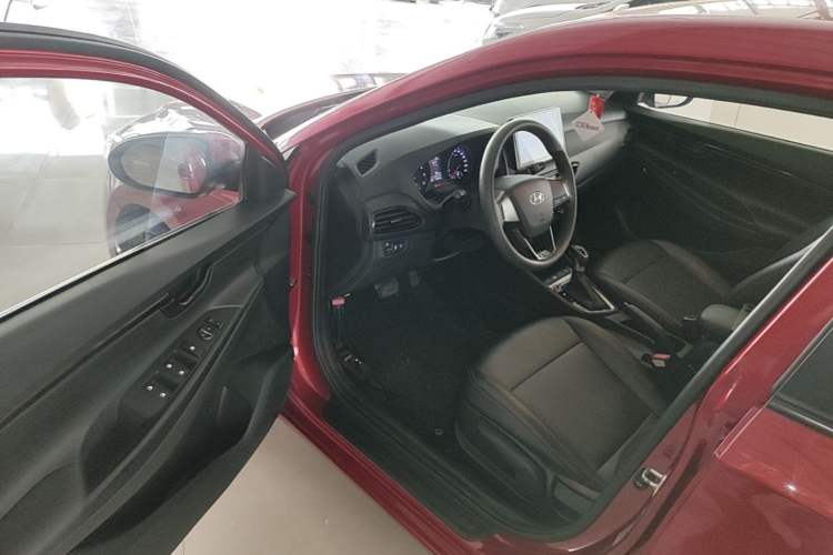 Used Hyundai Celesta 2018 1.6L Automatic GL Enjoyment Edition China VI compliant Driver Seat