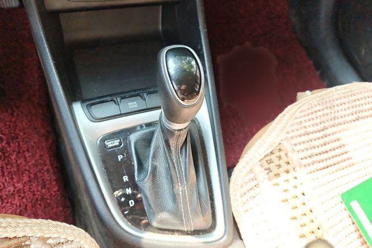 Used Hyundai Celesta 2018 1.6L Automatic GL Enjoyment Version China V Standard Gear Lever