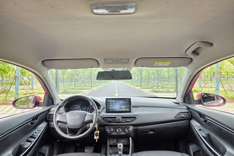 Used Hyundai Celesta 2018 1.6L Automatic GL Enjoyment Edition China VI compliant Headliner
