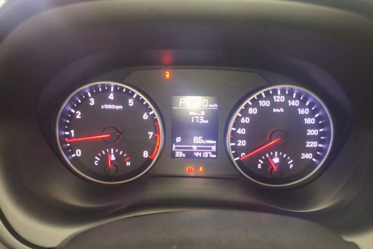 Used Hyundai Celesta 2018 1.6L Automatic GL Enjoyment Version China V Standard Instrument Cluster