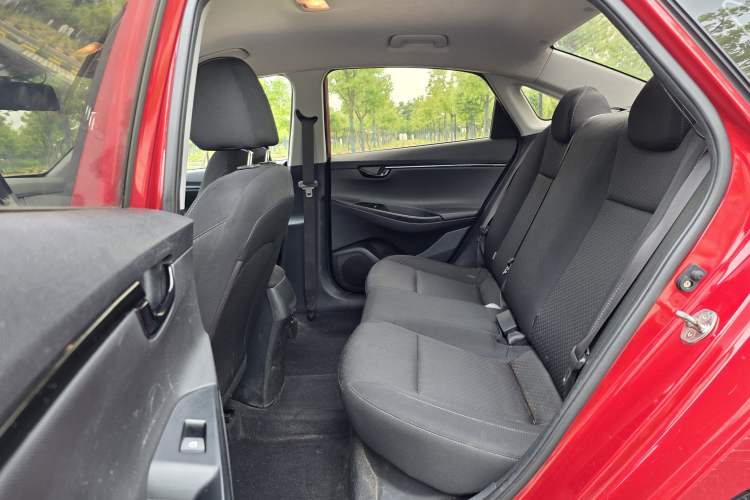 Used Hyundai Celesta 2018 1.6L Automatic GL Enjoyment Edition China VI compliant Interior 2