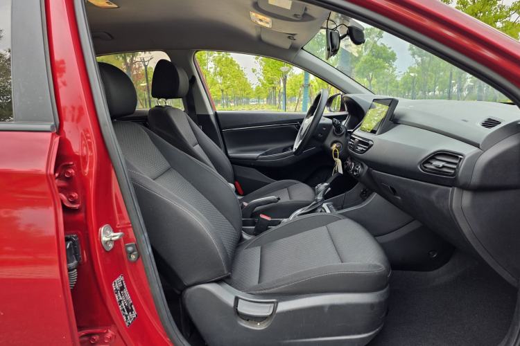 Used Hyundai Celesta 2018 1.6L Automatic GL Enjoyment Edition China VI compliant Interior 5