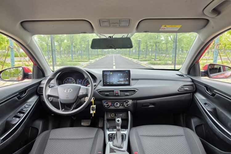 Used Hyundai Celesta 2018 1.6L Automatic GL Enjoyment Edition China VI compliant Interior 9