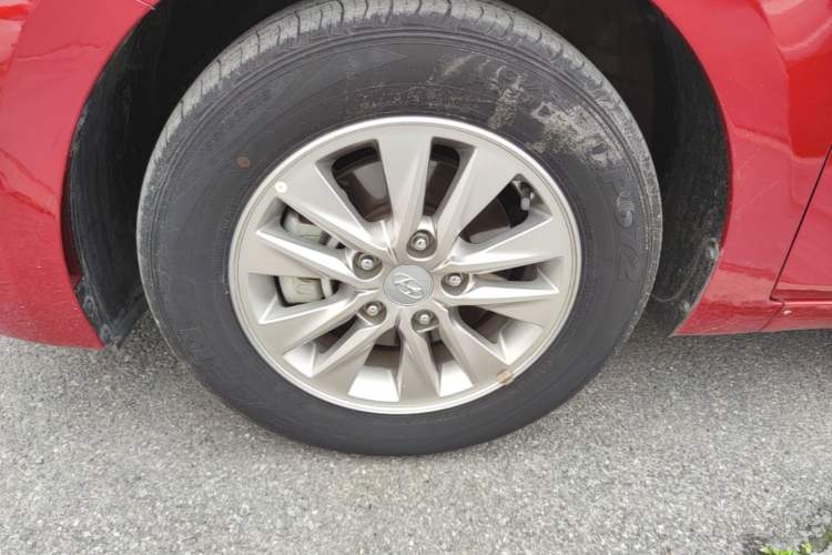 Used Hyundai Celesta 2018 1.6L Automatic GL Enjoyment Edition China VI compliant Left Front Wheel Hub