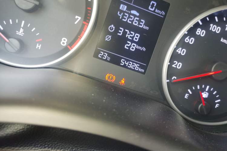Used Hyundai Celesta 2018 1.6L Automatic GL Enjoyment Edition China VI compliant Odometer Close Up