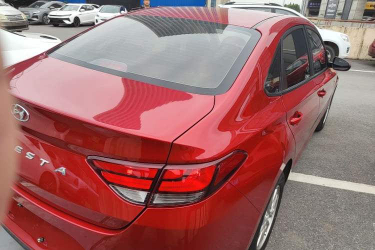 Used Hyundai Celesta 2018 1.6L Automatic GL Enjoyment Edition China VI compliant Rear Right 45 Deg