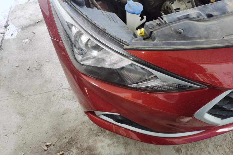 Used Hyundai Celesta 2018 1.6L Automatic GL Enjoyment Edition China VI compliant Right Front Headlight