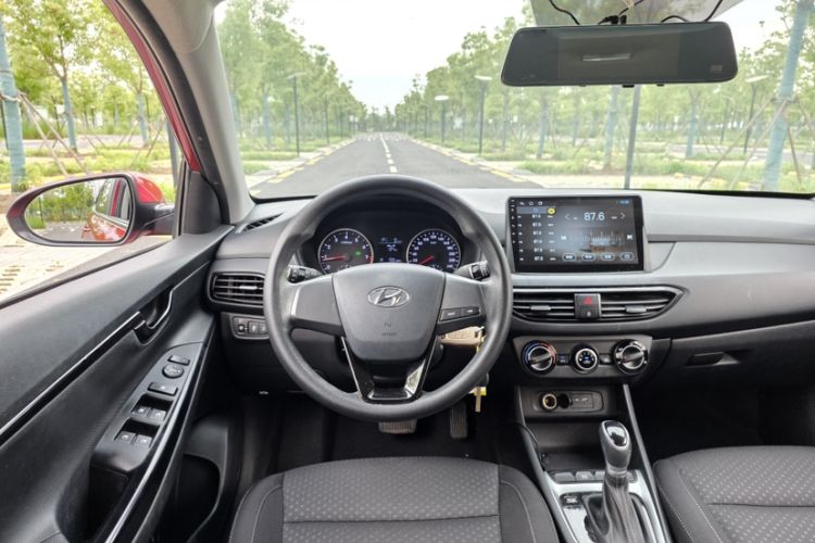 Used Hyundai Celesta 2018 1.6L Automatic GL Enjoyment Edition China VI compliant Steering Wheel