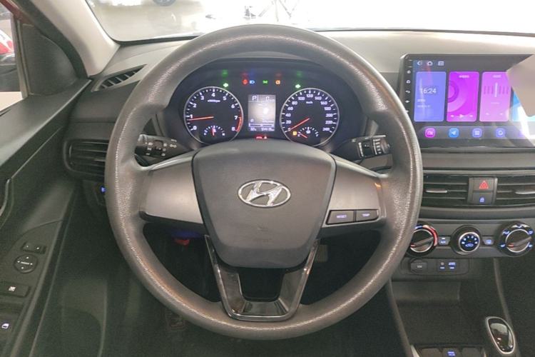 Used Hyundai Celesta 2018 1.6L Automatic GL Enjoyment Edition China VI compliant Steering Wheel