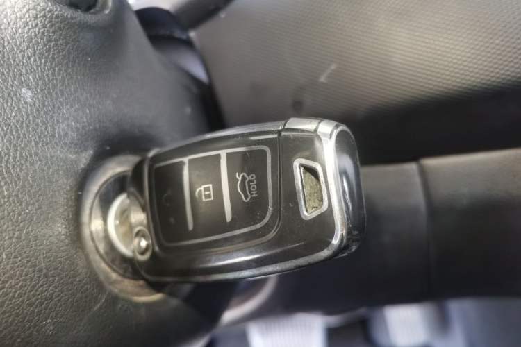 Used Hyundai Celesta 2018 1.6L Automatic GL Enjoyment Edition China VI compliant Vehicle Key