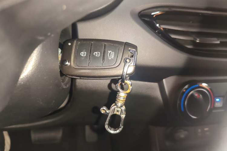 Used Hyundai Celesta 2018 1.6L Automatic GL Enjoyment Version China V Standard Vehicle Key