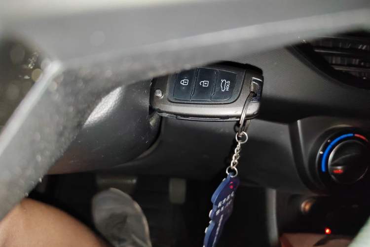 Used Hyundai Celesta 2018 1.6L Automatic GL Enjoyment Version China V Standard Vehicle Key