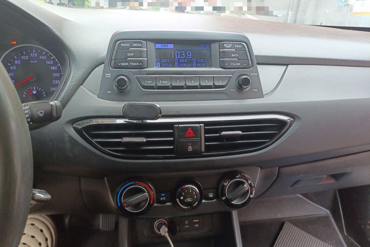 Used Hyundai Celesta 2018 1.6L Automatic GL Enjoyment Version China V Standard Audio And AC Panel