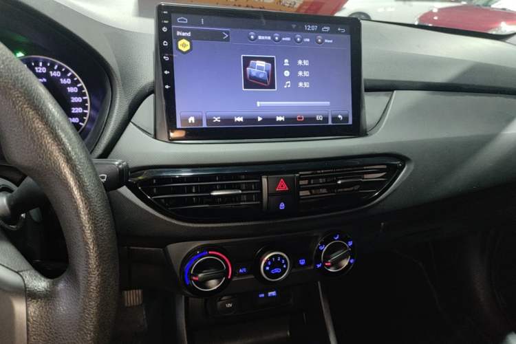 Used Hyundai Celesta 2018 1.6L Automatic GL Enjoyment Edition China VI compliant Audio And AC Panel