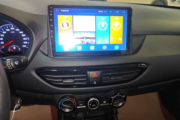 Used Hyundai Celesta 2018 1.6L Automatic GL Enjoyment Edition China VI compliant Audio And AC Panel