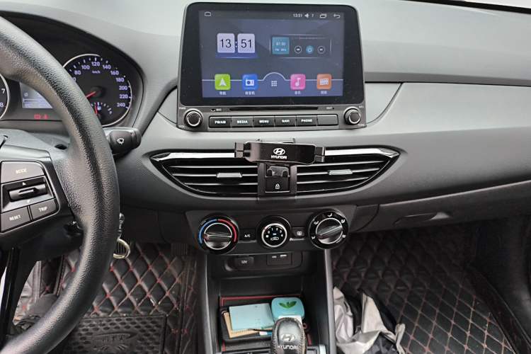 Used Hyundai Celesta 2018 1.6L Automatic GL Enjoyment Edition China VI compliant Audio And AC Panel