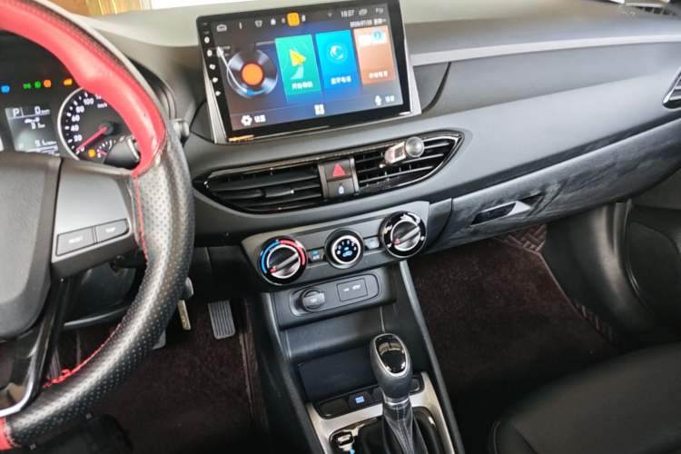 Used Hyundai Celesta 2018 1.6L Automatic GL Enjoyment Edition China VI compliant Audio And AC Panel