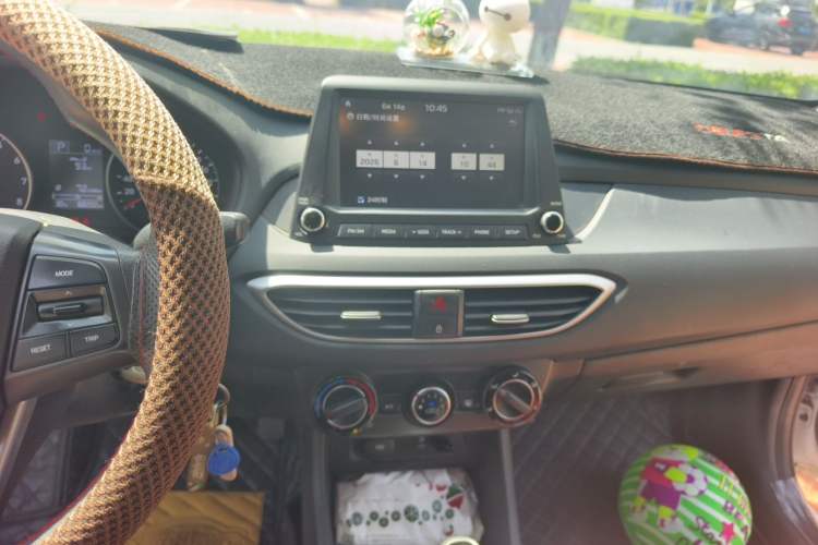 Used Hyundai Celesta 2018 1.6L Automatic Enjoyment Version GLS China V Emission Standard Audio And AC Panel