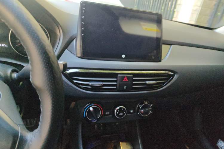 Used Hyundai Celesta 2018 1.6L Automatic GL Enjoyment Edition China VI compliant Audio And AC Panel
