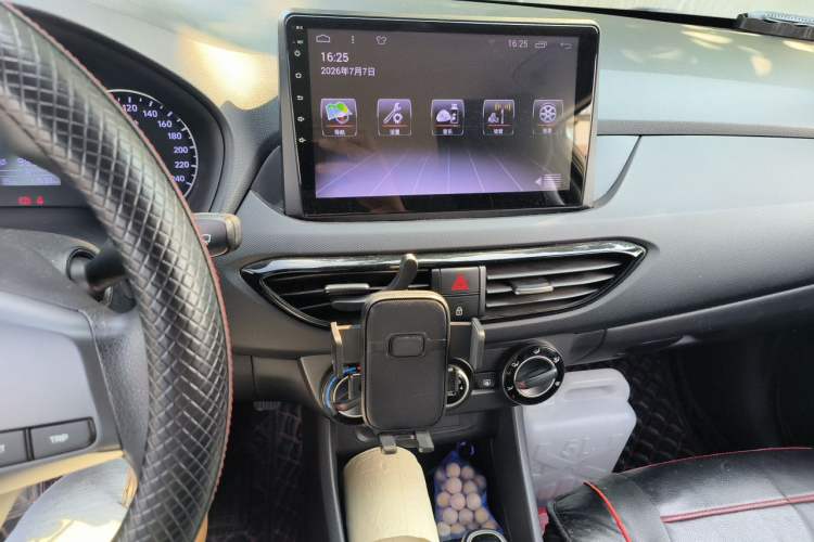Used Hyundai Celesta 2018 1.6L Automatic GL Enjoyment Edition China VI compliant Audio And AC Panel