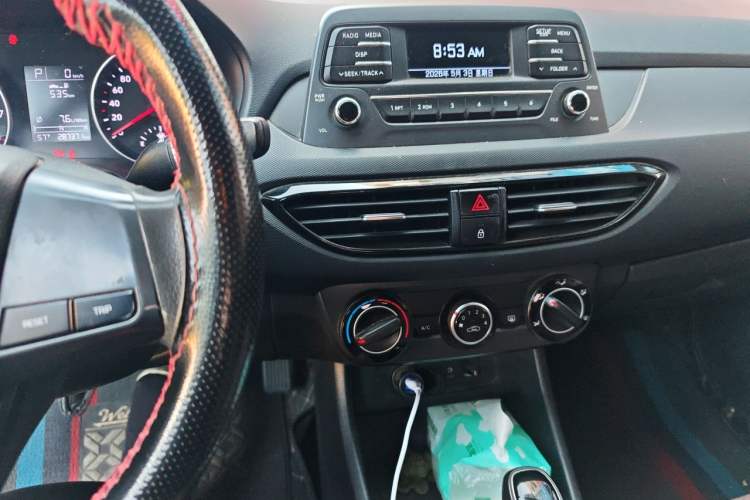 Used Hyundai Celesta 2018 1.6L Automatic GL Enjoyment Version China V Standard Audio And AC Panel