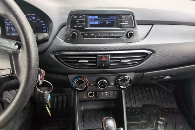 Used Hyundai Celesta 2018 1.6L Automatic GL Enjoyment Version China V Standard Audio And AC Panel